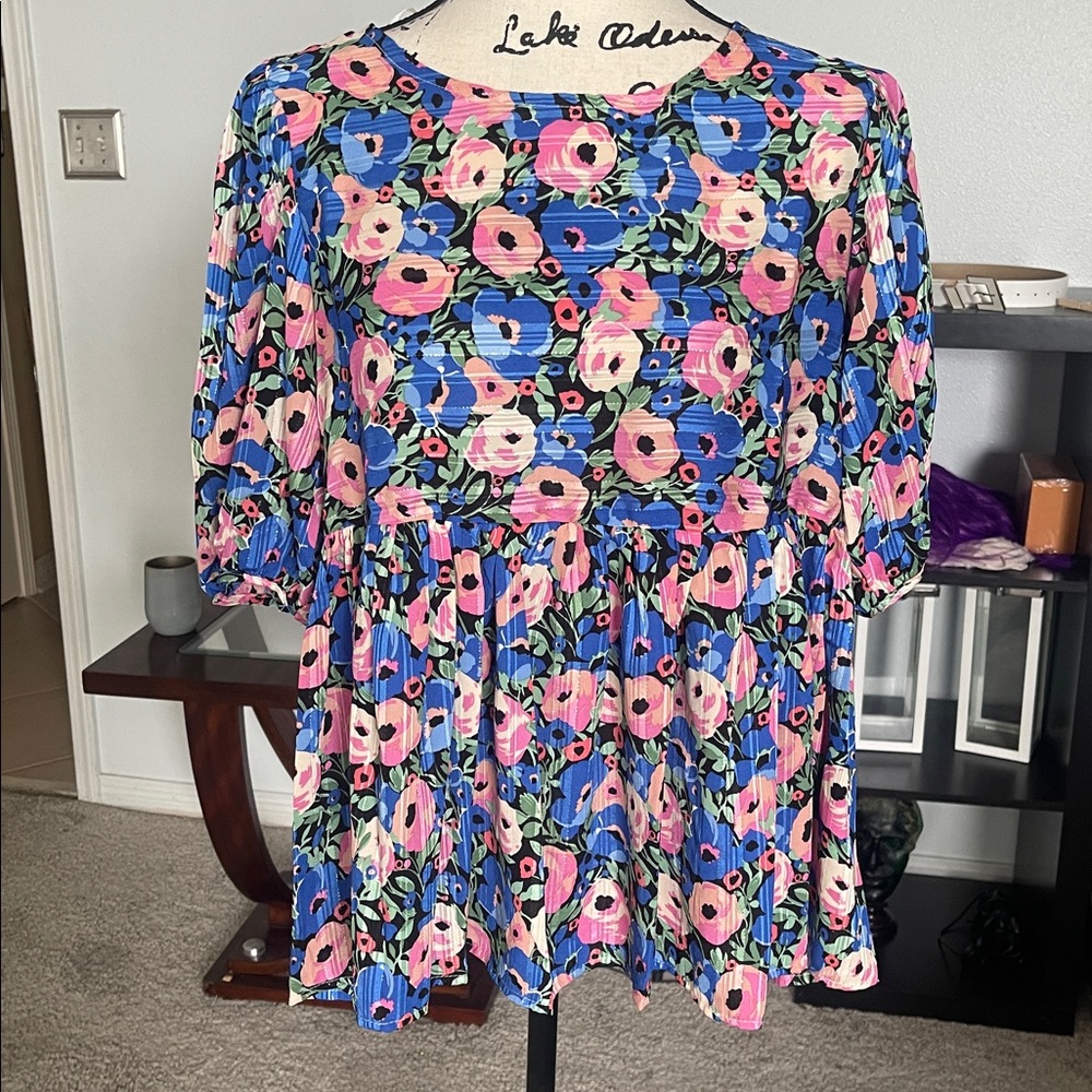 Umgee - This Beautiful Blouse In Blue and Pink floral with Silver Threads